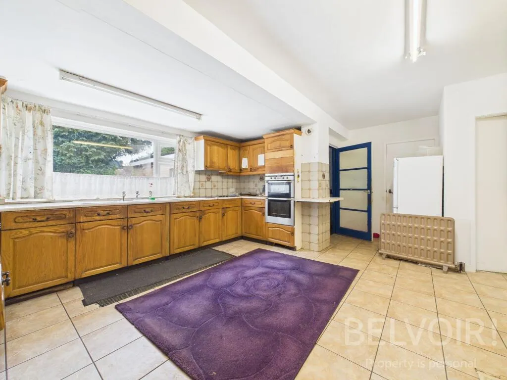 4 bed Detached Bungalow