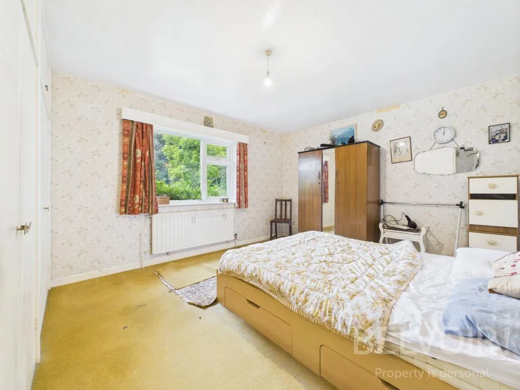 4 bed Detached Bungalow