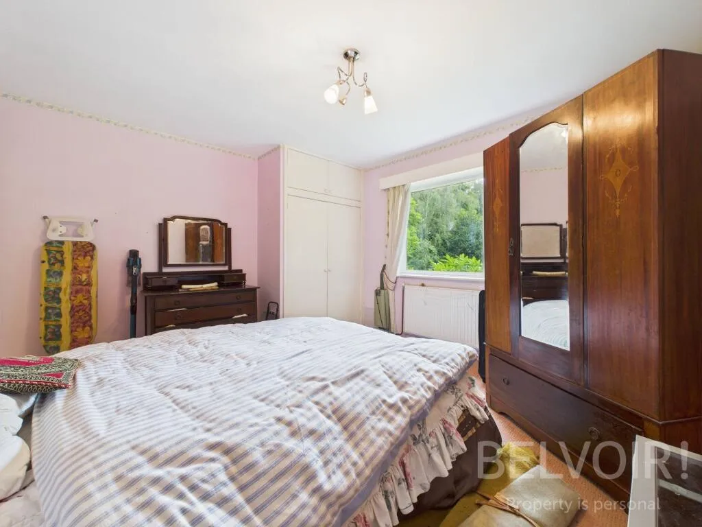 4 bed Detached Bungalow