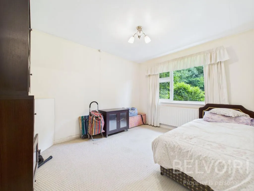 4 bed Detached Bungalow