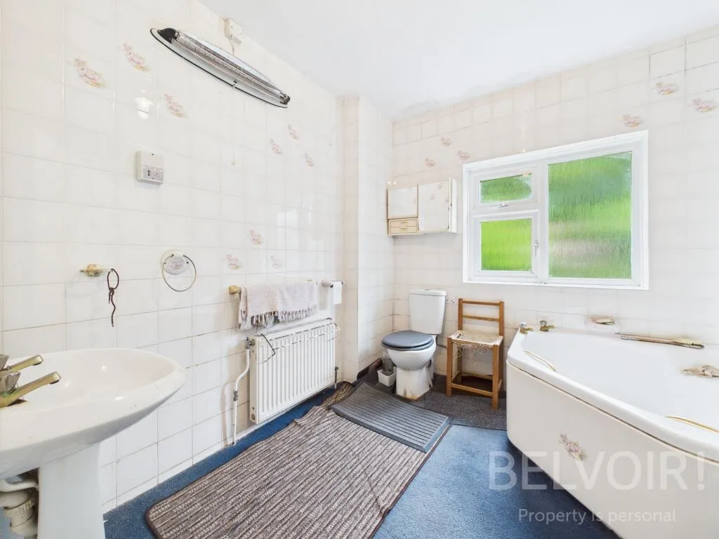 4 bed Detached Bungalow