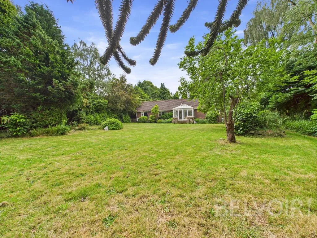 4 bed Detached Bungalow