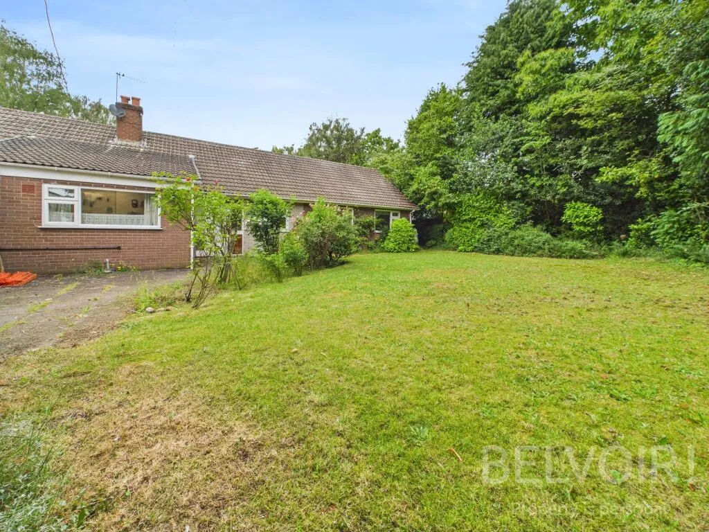 4 bed Detached Bungalow