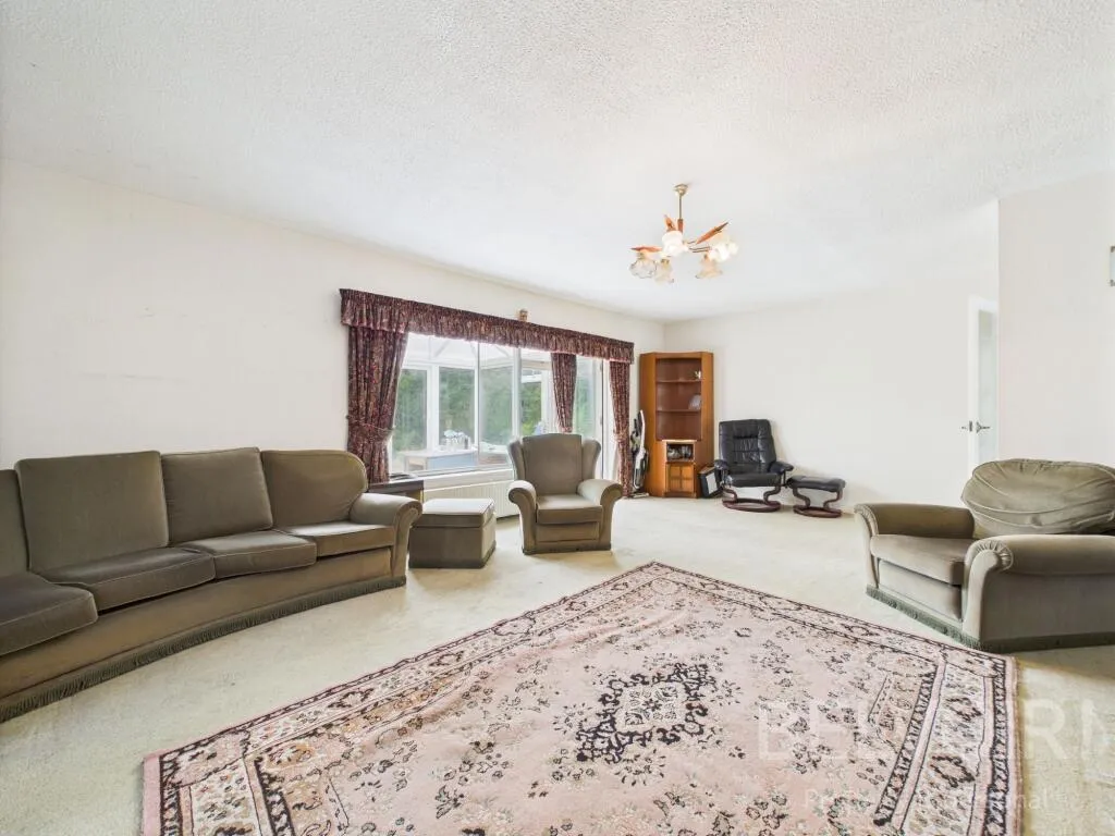 4 bed Detached Bungalow