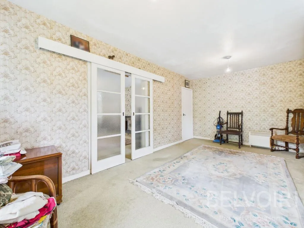 4 bed Detached Bungalow