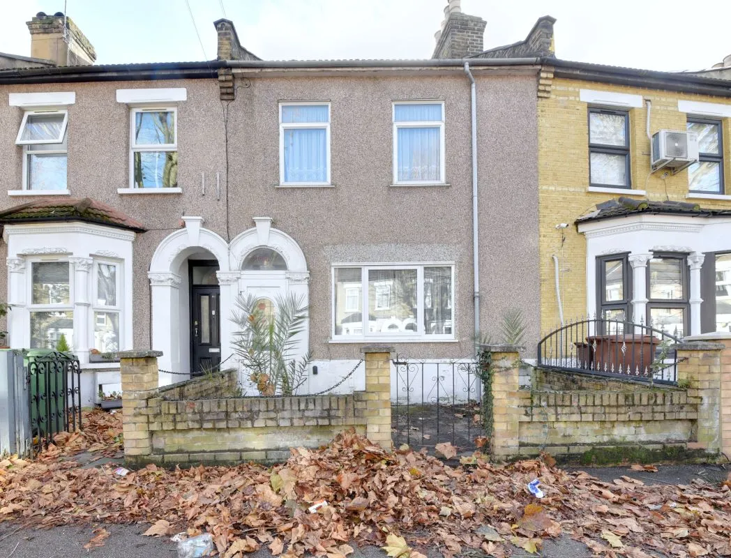 Calderon Road, London, E11 4EU - Online Auctions