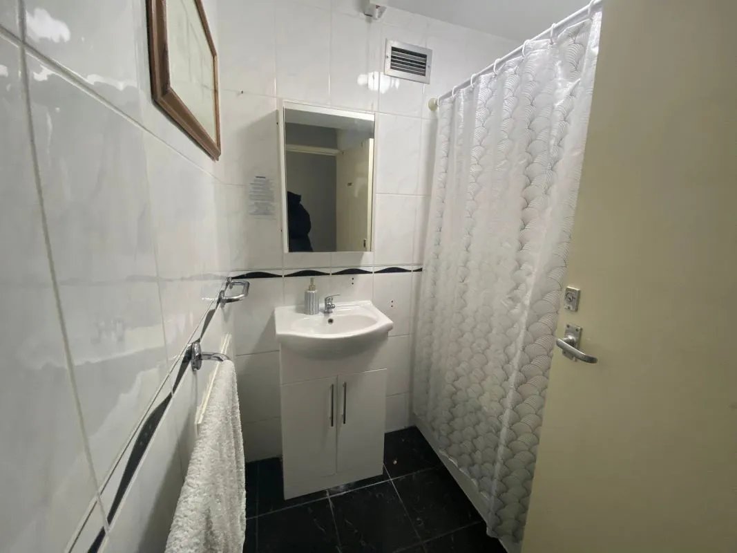 Manor Court, Central Square, Wembley, Middlesex, HA9 7AX - Online Auctions