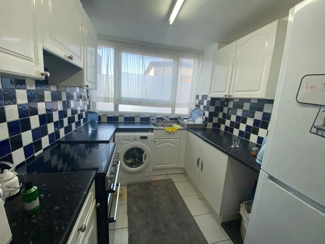 Manor Court, Central Square, Wembley, Middlesex, HA9 7AX - Online Auctions