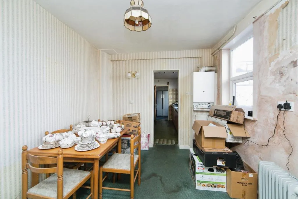 4 bed Terraced