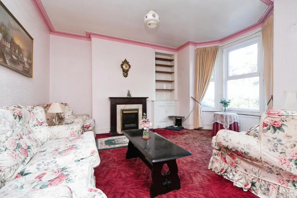 4 bed Terraced