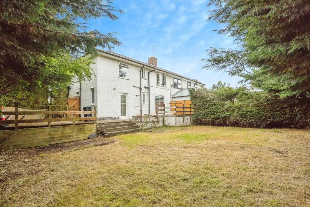 3 bed Semi-Detached