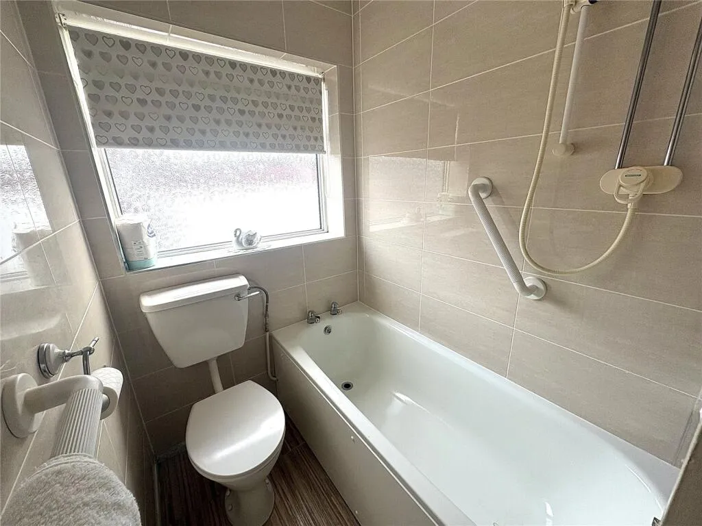 2 bed Semi-Detached Bungalow