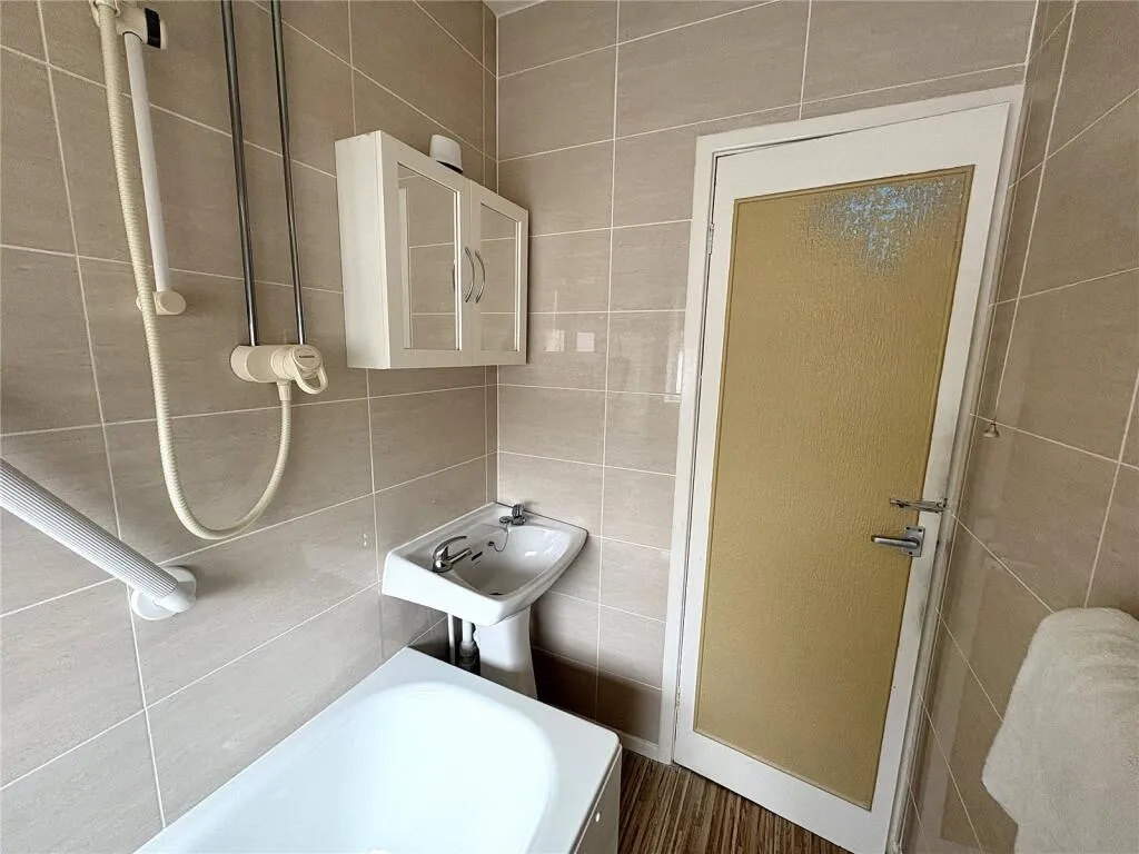 2 bed Semi-Detached Bungalow