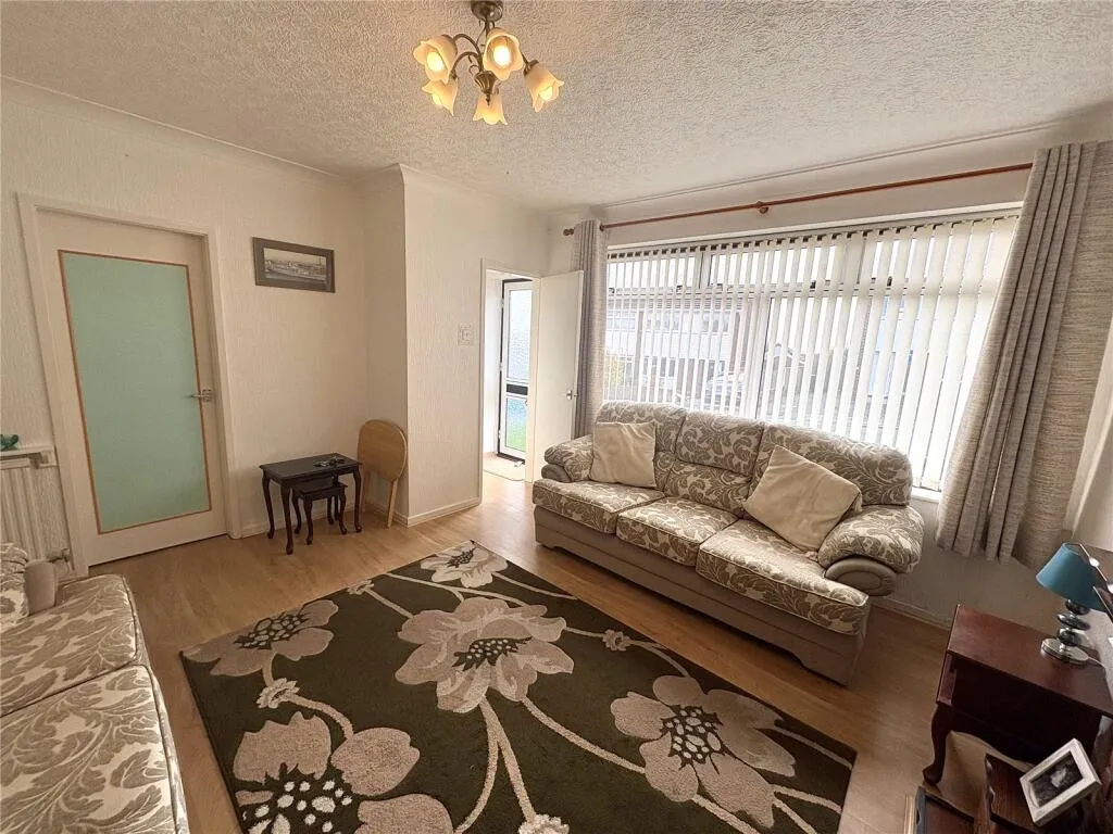 2 bed Semi-Detached Bungalow