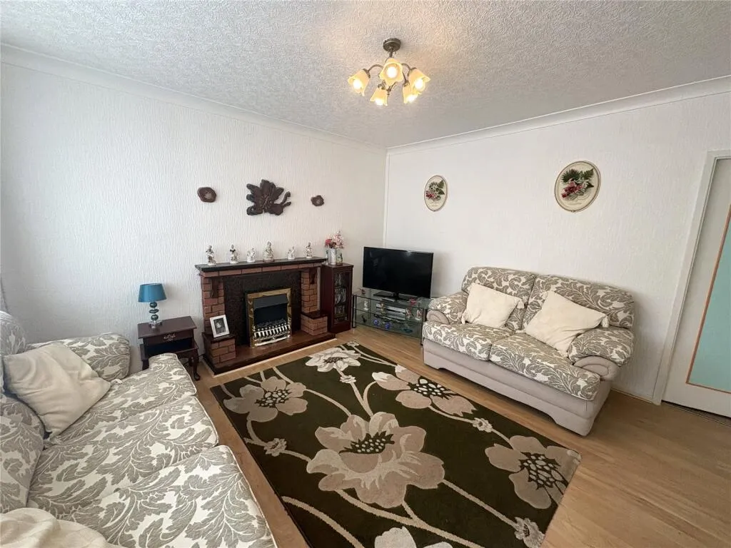 2 bed Semi-Detached Bungalow