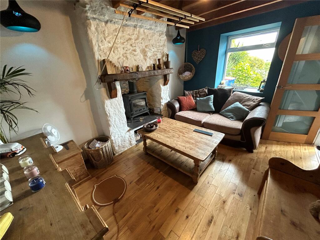 2 bed Terraced