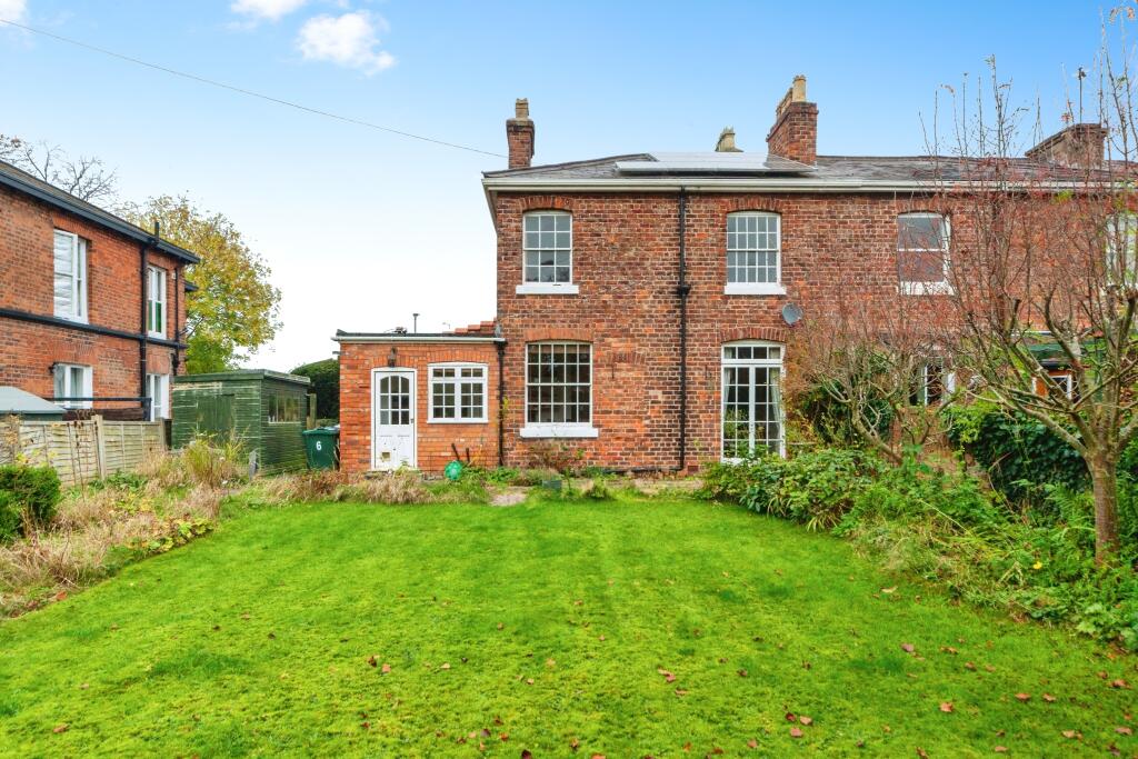 4 bed Semi-Detached