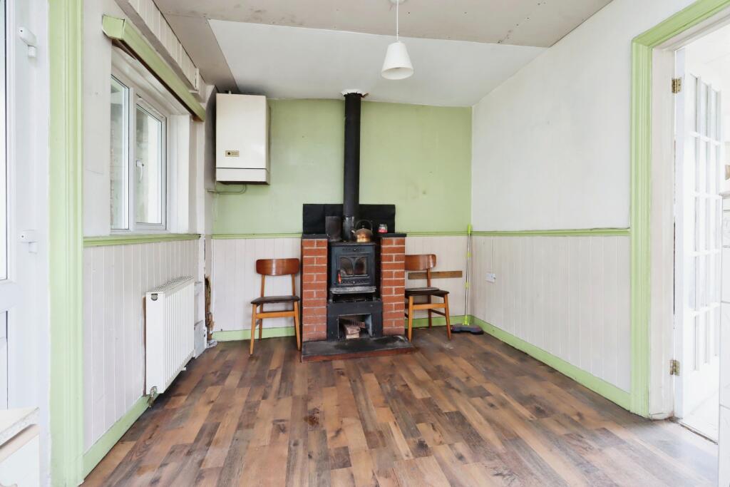 2 bed House
