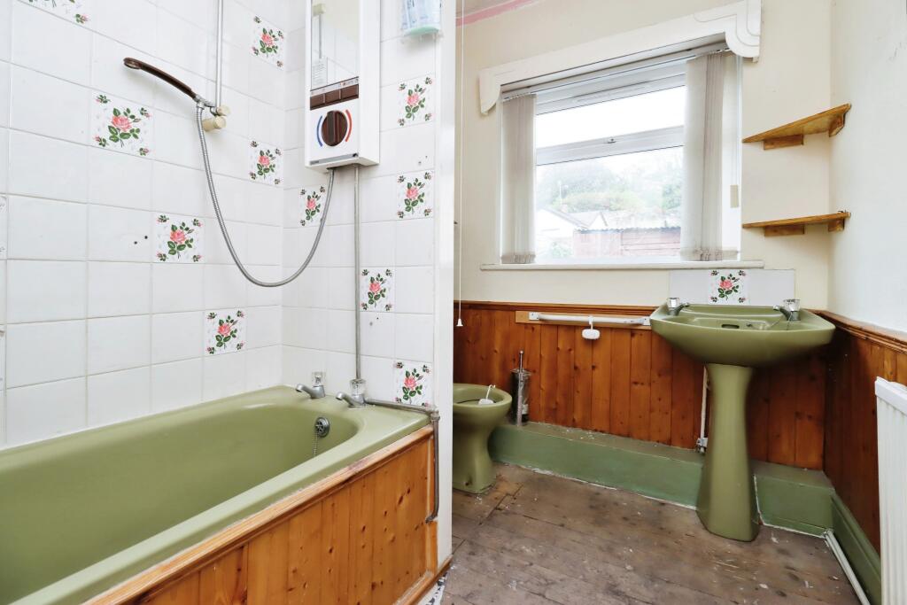 2 bed House