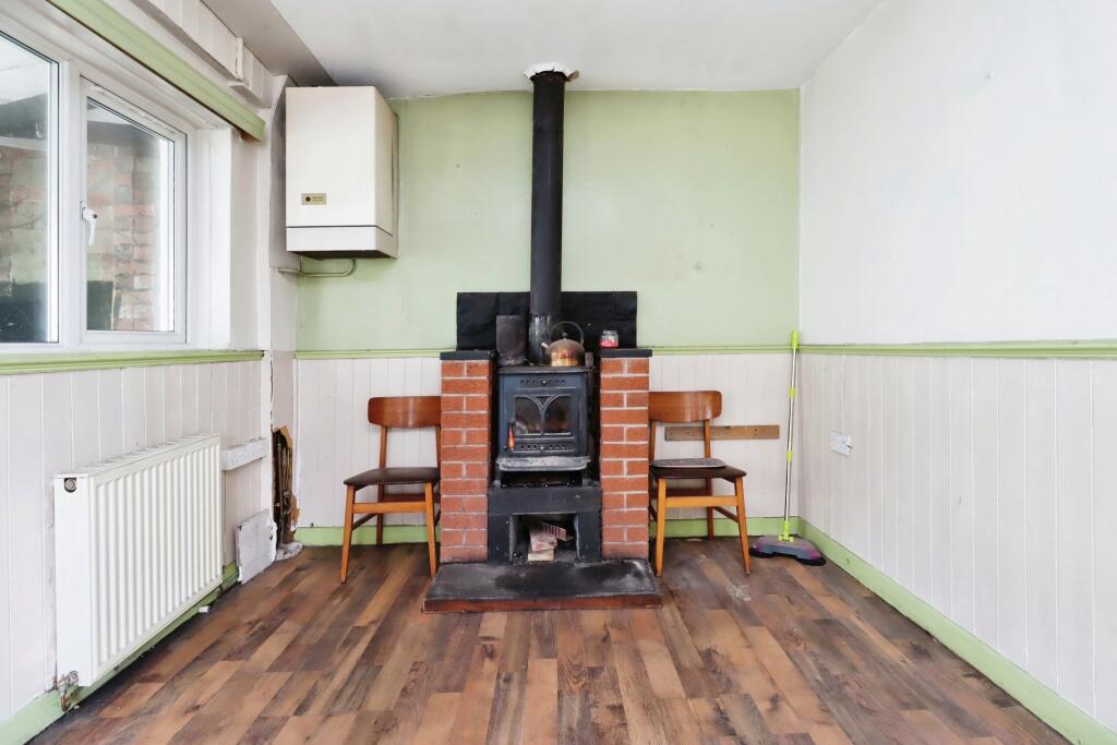 2 bed House
