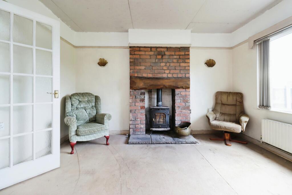 2 bed House