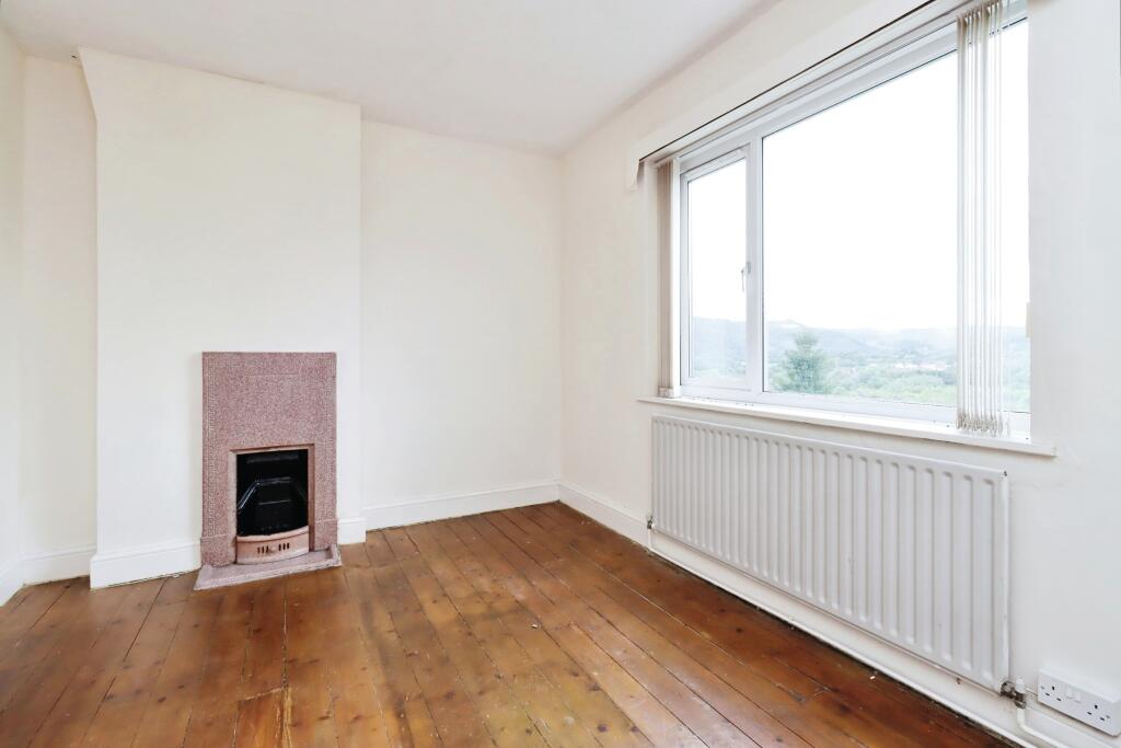 2 bed House