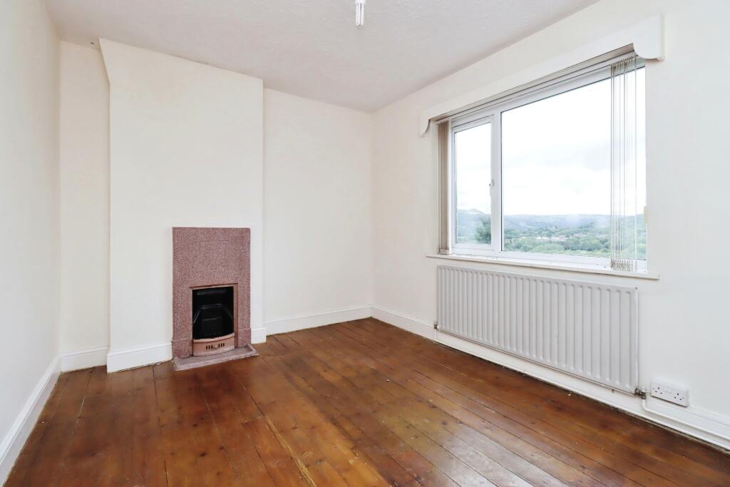 2 bed House