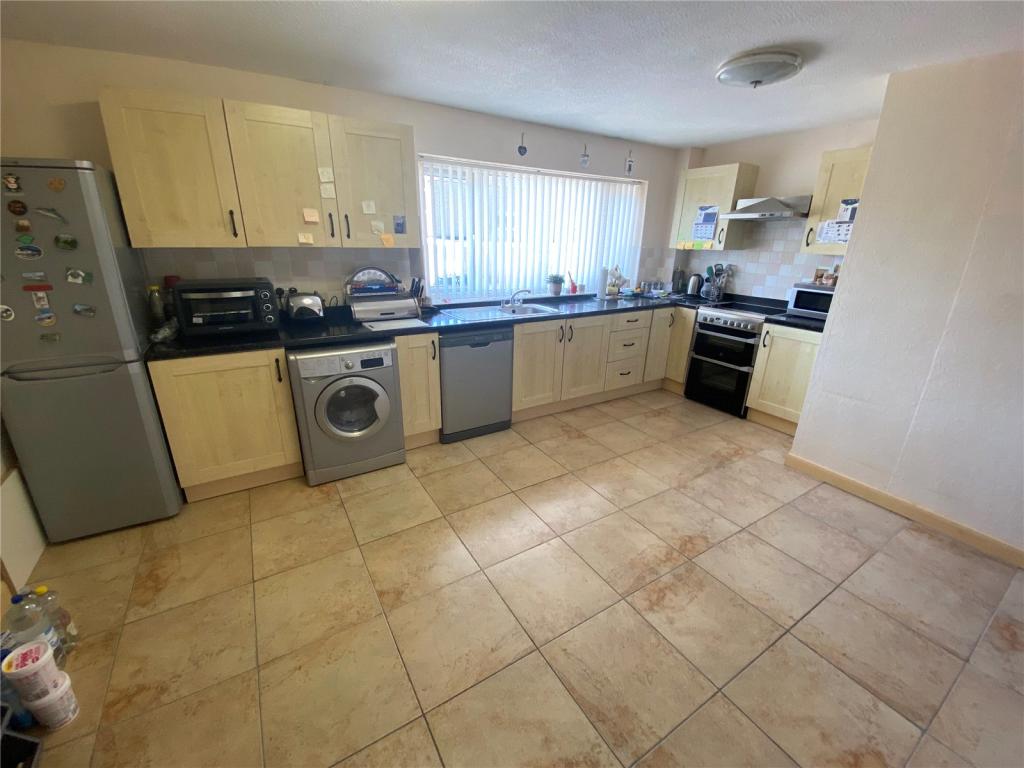 4 bed Semi-Detached