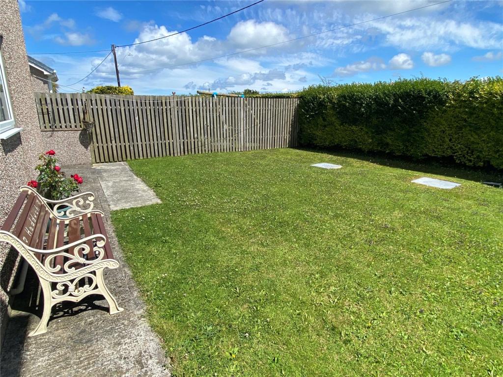 4 bed Semi-Detached