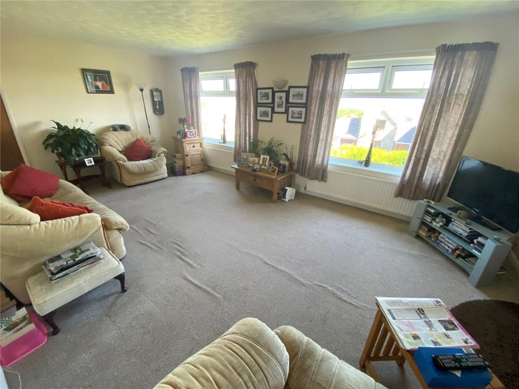 4 bed Semi-Detached