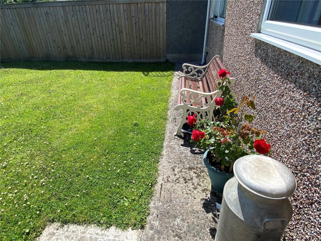 4 bed Semi-Detached