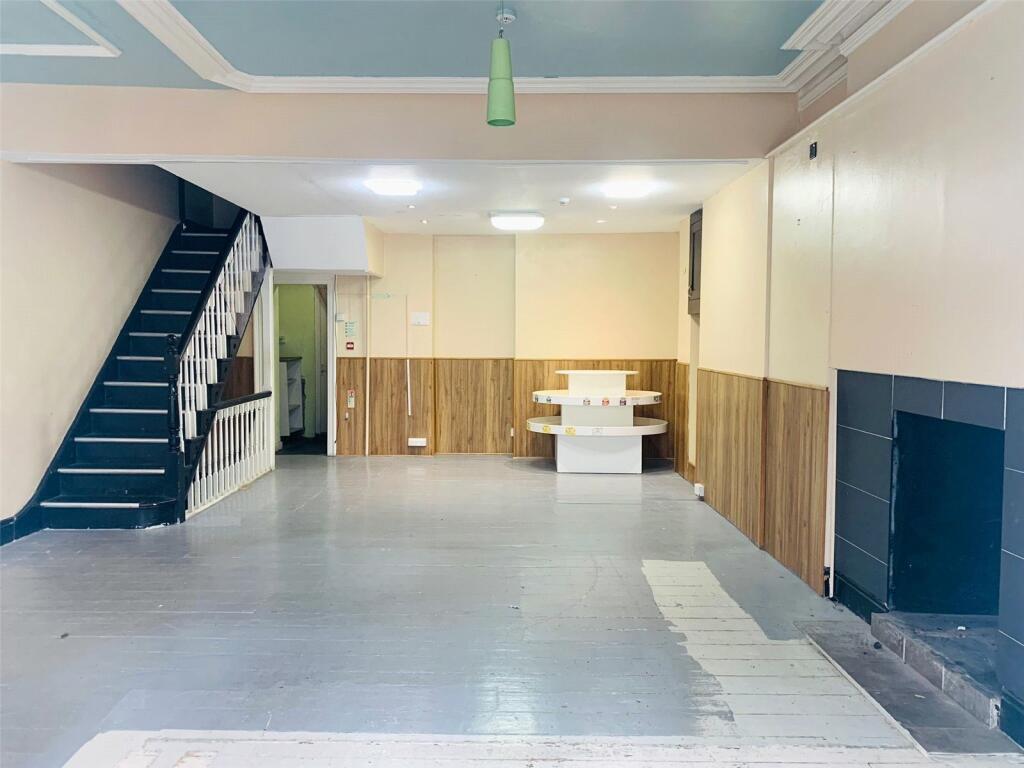 1 bed Commercial Property