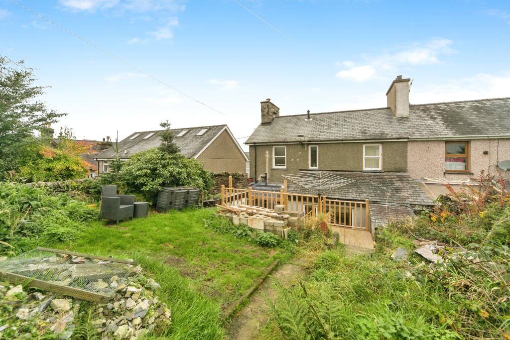 3 bed End of Terrace