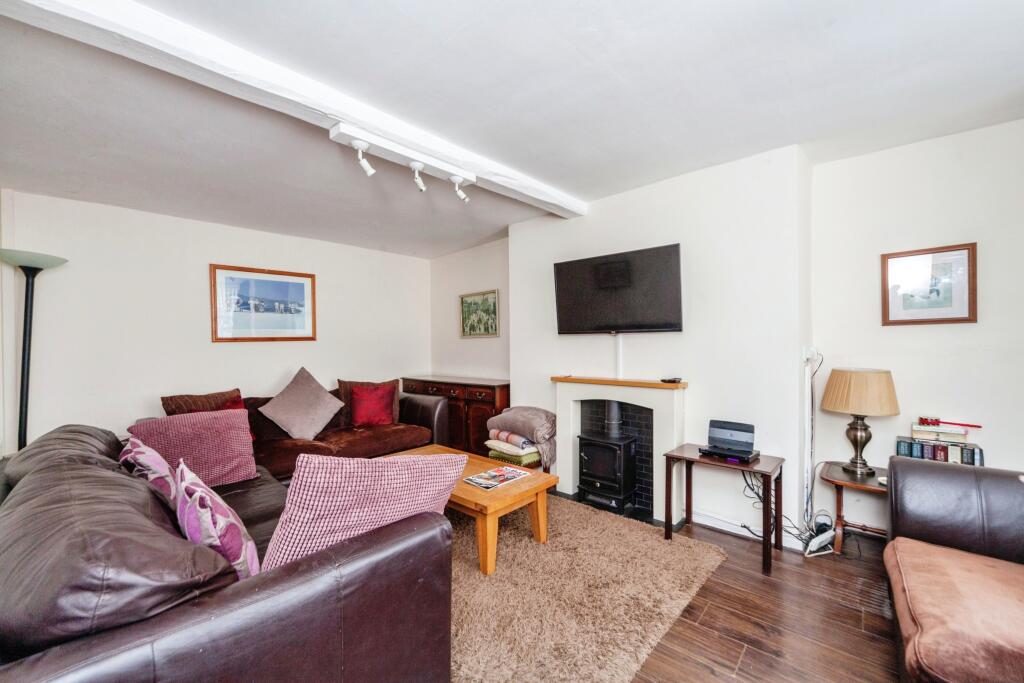 5 bed House
