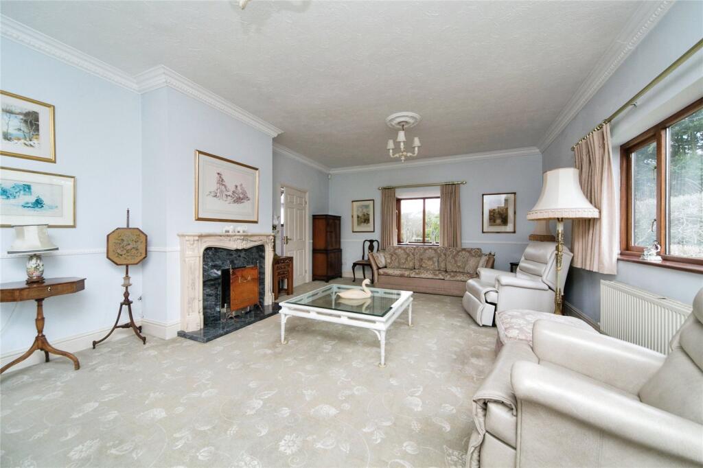 4 bed Detached Bungalow