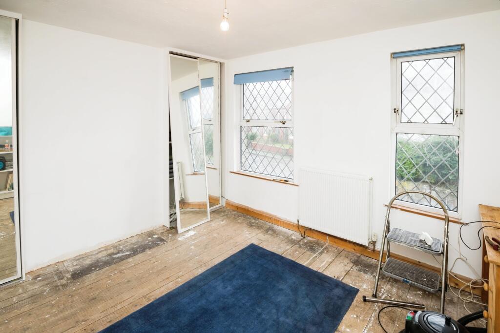 2 bed Semi-Detached