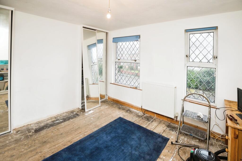 2 bed Semi-Detached