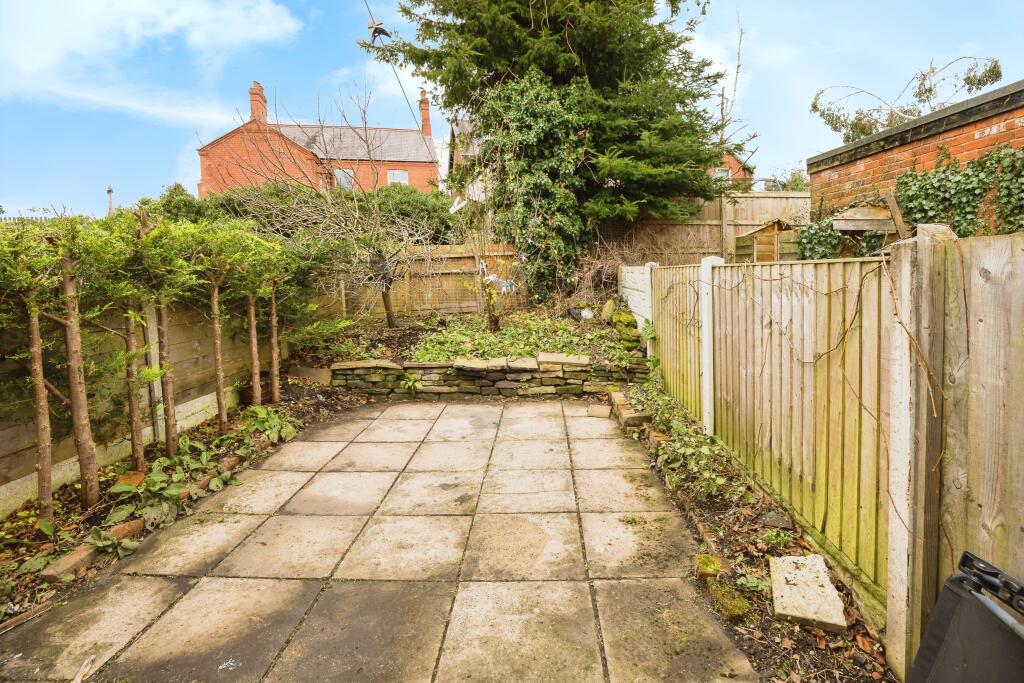 2 bed Semi-Detached