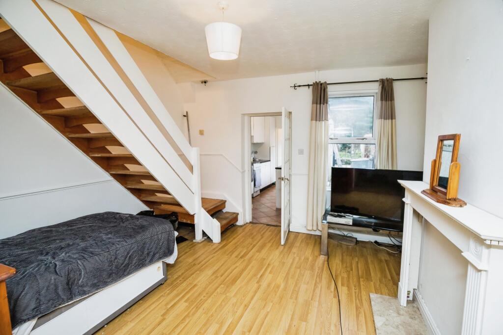 2 bed Semi-Detached