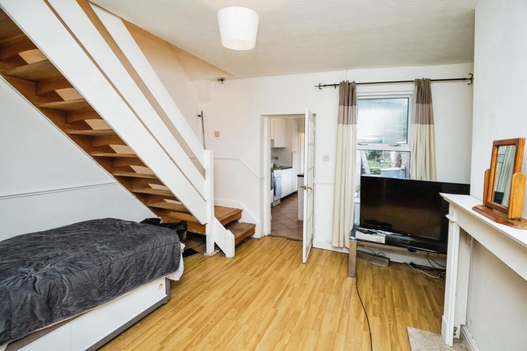 2 bed Semi-Detached