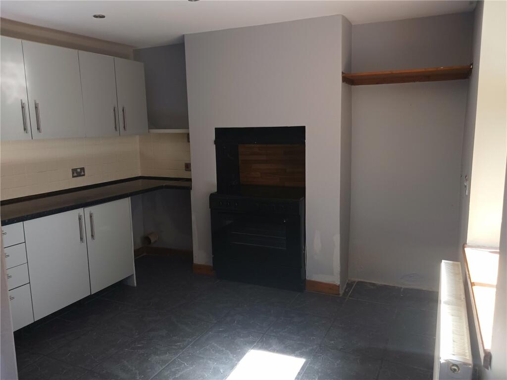 2 bed House