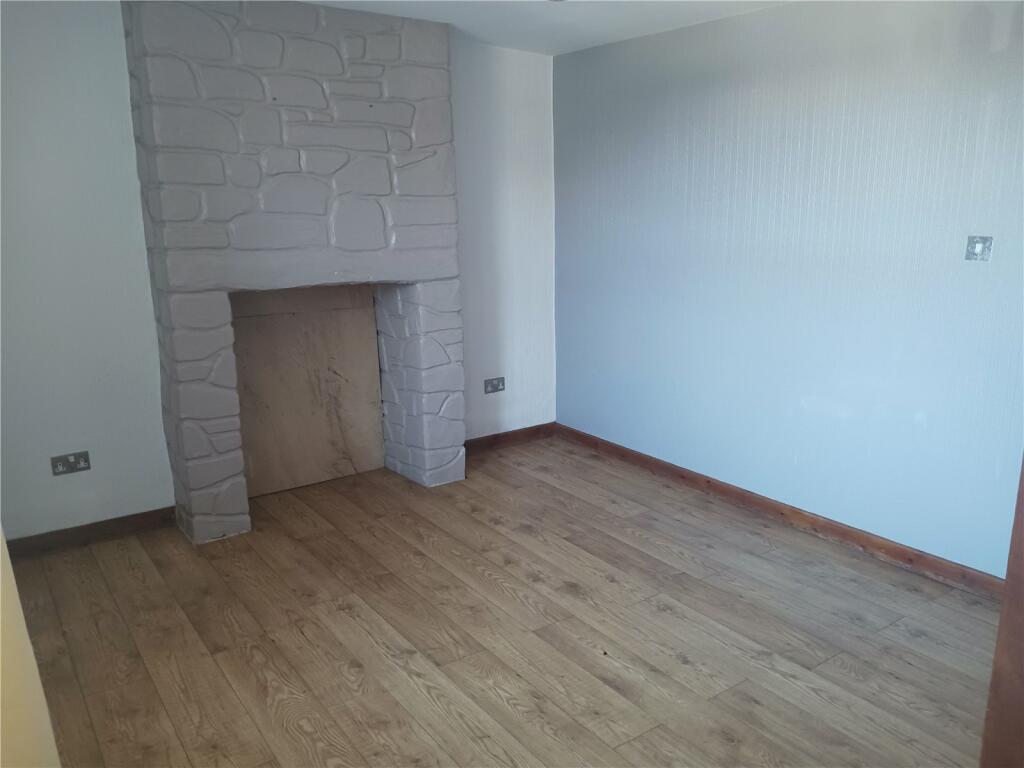 2 bed House