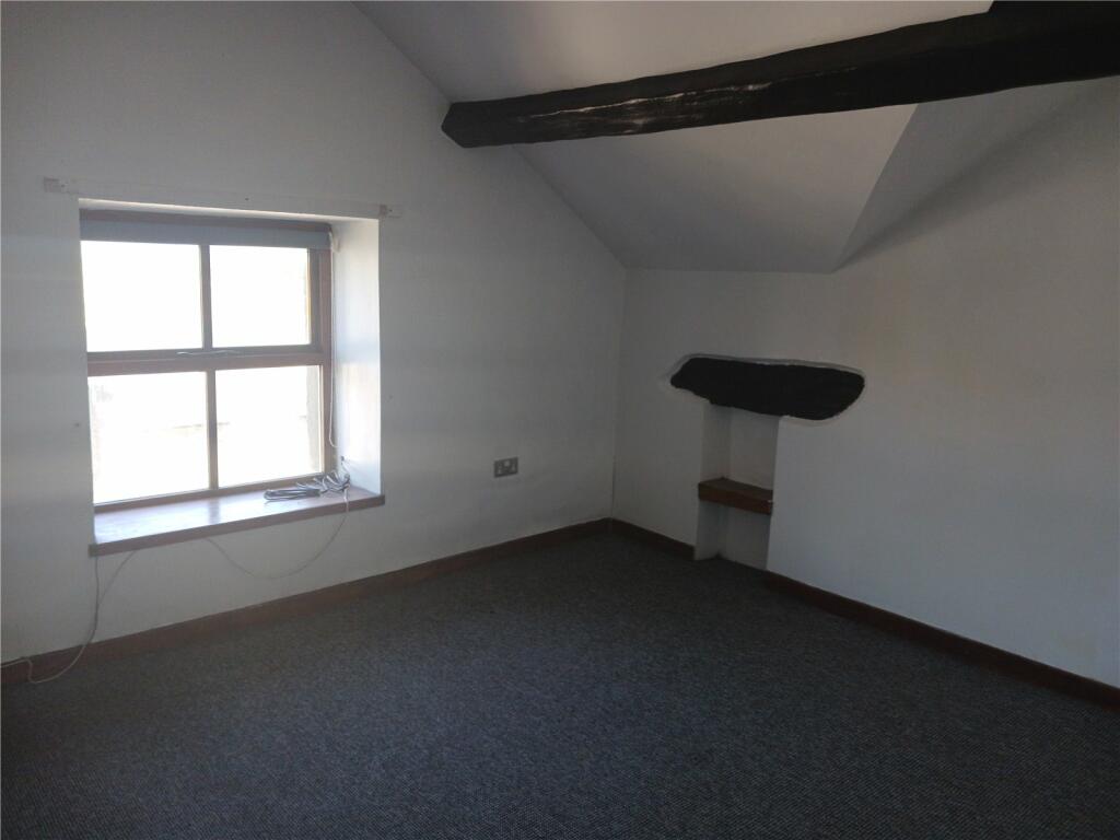 2 bed House