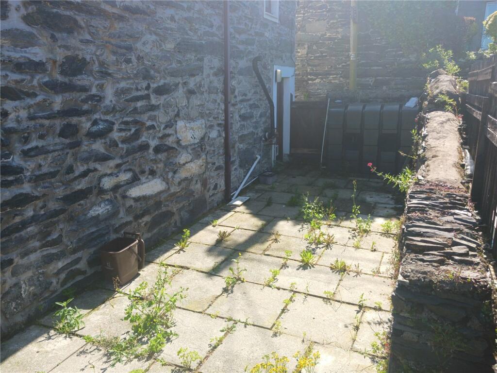 2 bed House