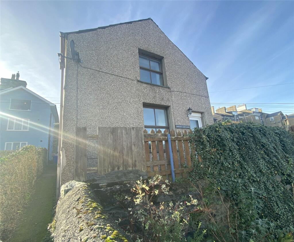 2 bed House