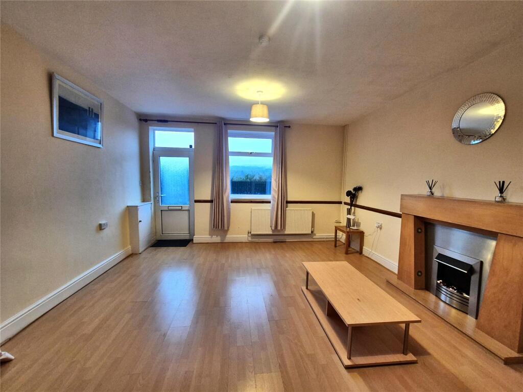 2 bed End of Terrace