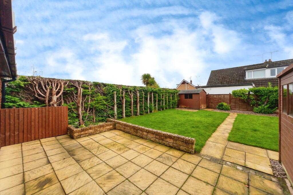 2 bed Semi-Detached Bungalow