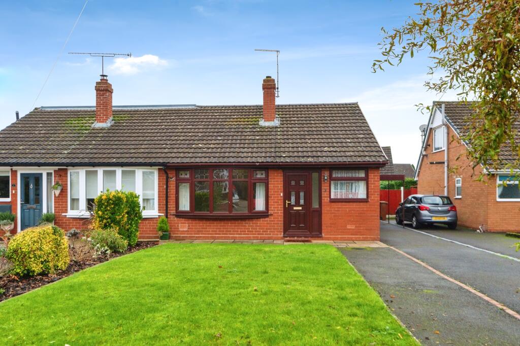 2 bed Semi-Detached Bungalow