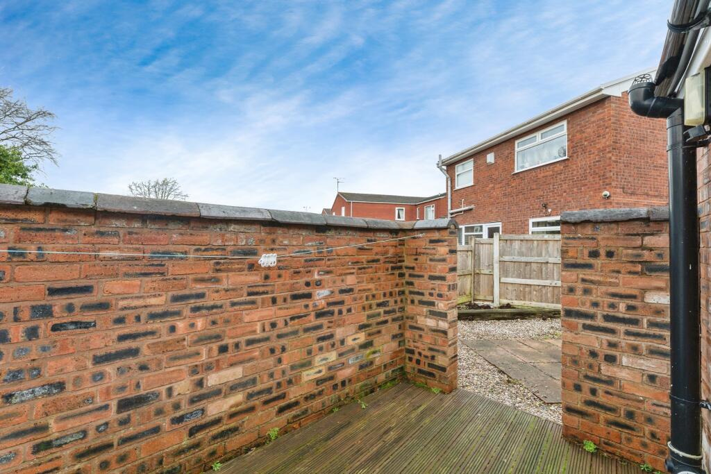 2 bed End of Terrace