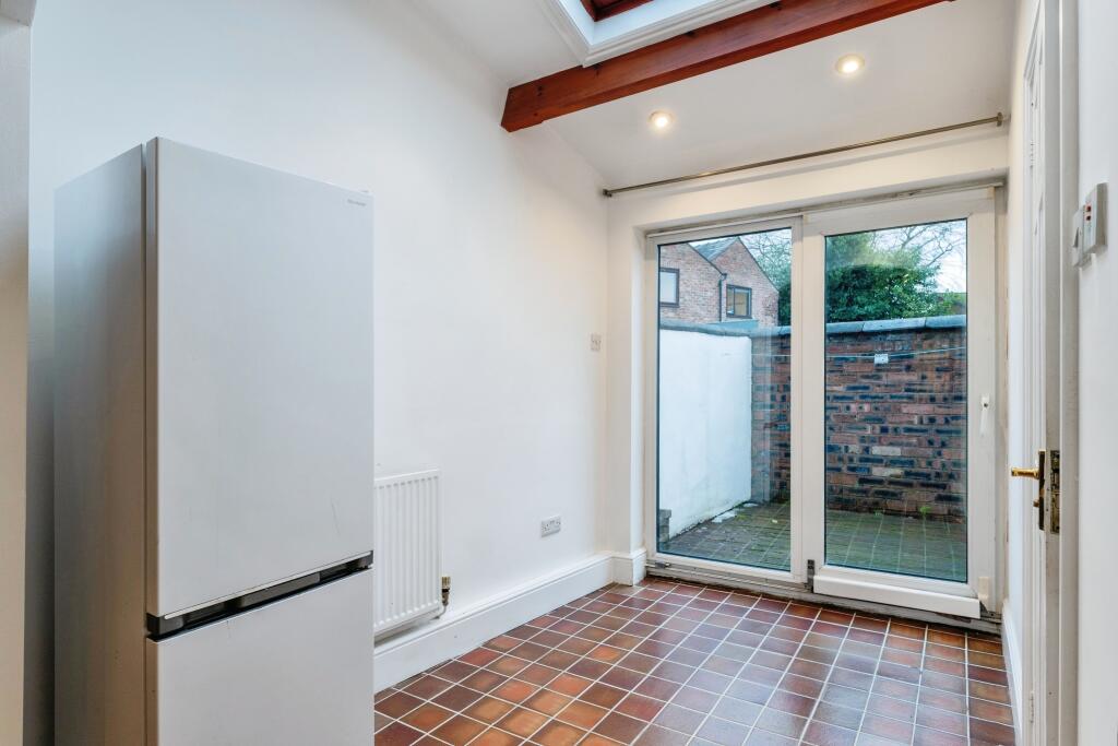 2 bed End of Terrace